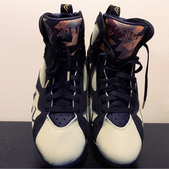 Nike Air Jordan - Picture 2 of 3